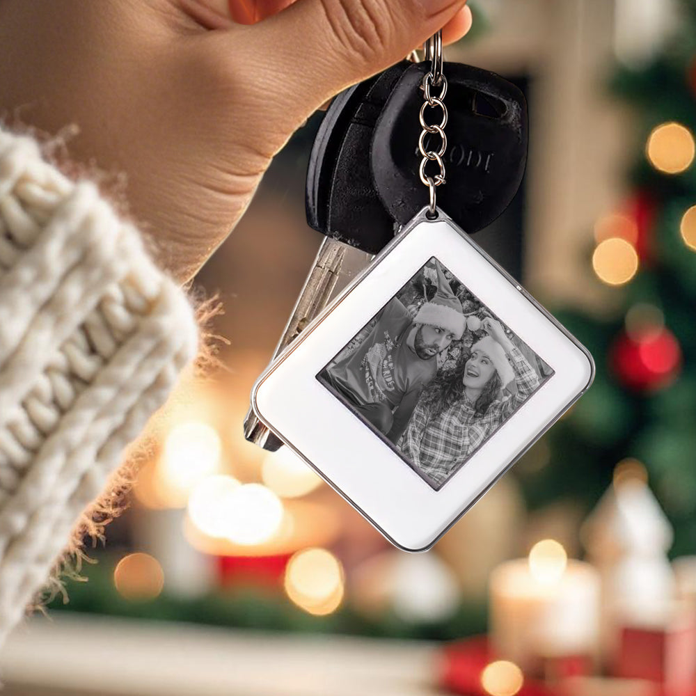 Memory Lingering Good Photo Key Chains 1.54inch NFC Powered eink Photo Shifting Key Chains Best Christmas Gift Ever